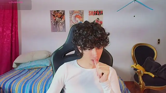 Nude Boy18 online show from 07.31.26