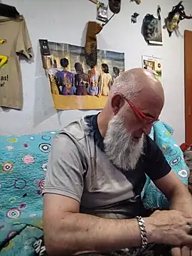 Snapshot of barbaszztop chatting on 05.19.26 barbaszztop online show from 05.19.26