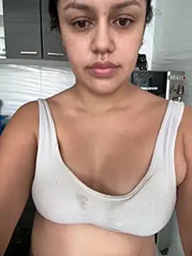 Snapshot of lunita_sweet5 chatting on 02.18.26 lunita sweet5 online show from 02.18.26