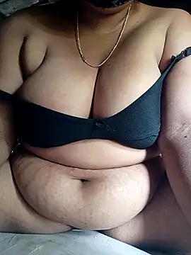 Snapshot of riyanag2 chatting on 11.16.25 riyanag2 online show from 11.16.25