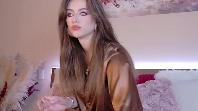 Sienna Voss online show from 06.07.26