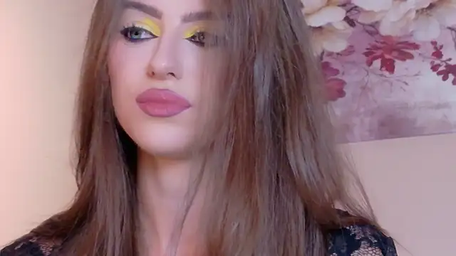 Snapshot of Sienna_Voss chatting on 06.26.26 Sienna Voss online show from 06.26.26