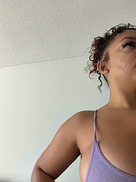 Snapshot of allybluee777 chatting on 11.14.25 allybluee777 online show from 11.14.25