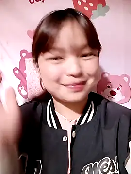 Snapshot of XoiXoi232 chatting on 10.27.25 XoiXoi232 online show from 10.27.25