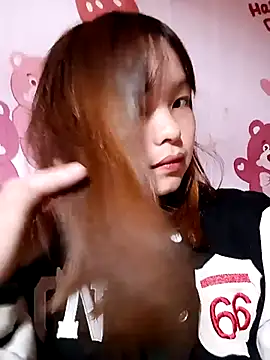 Snapshot of XoiXoi232 chatting on 11.04.25 XoiXoi232 online show from 11.04.25