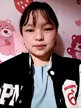 Snapshot of XoiXoi232 chatting on 11.12.25 XoiXoi232 online show from 11.12.25