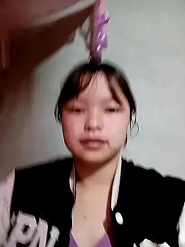 Snapshot of XoiXoi232 chatting on 11.15.25 XoiXoi232 online show from 11.15.25