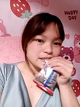 Snapshot of XoiXoi232 chatting on 11.16.25 XoiXoi232 online show from 11.16.25