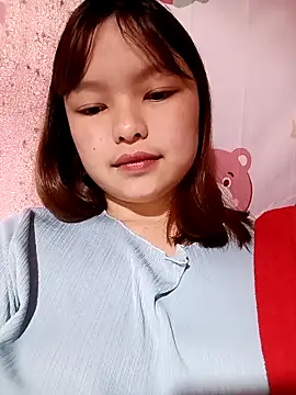 Snapshot of XoiXoi232 chatting on 11.25.25 XoiXoi232 online show from 11.25.25