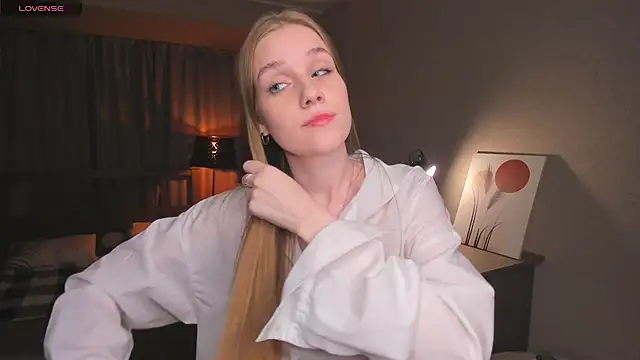 OdellaFrake online show from 10.16.25