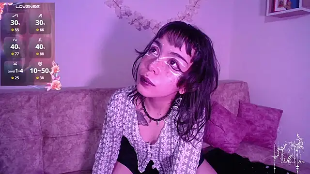 dark  nymph online show from 11.26.25