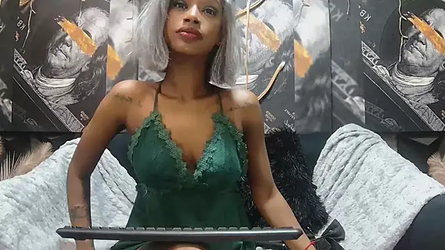 Snapshot of Lilmisbaddyxxx chatting on 06.23.26 Lilmisbaddyxxx online show from 06.23.26