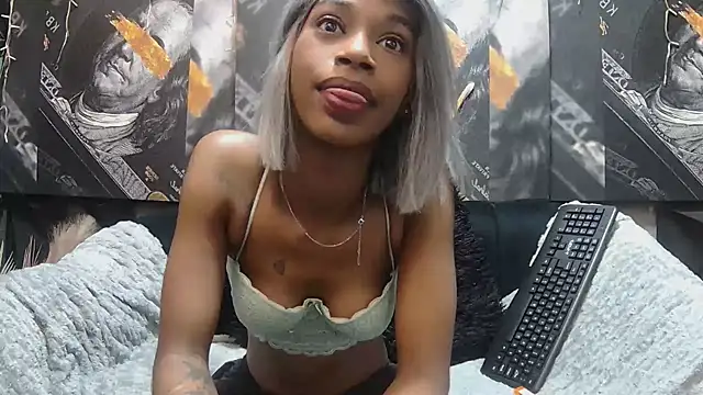 Snapshot of Lilmisbaddyxxx chatting on 07.02.26 Lilmisbaddyxxx online show from 07.02.26