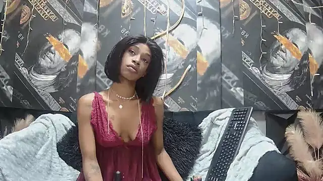 Snapshot of Lilmisbaddyxxx chatting on 07.15.26 Lilmisbaddyxxx online show from 07.15.26