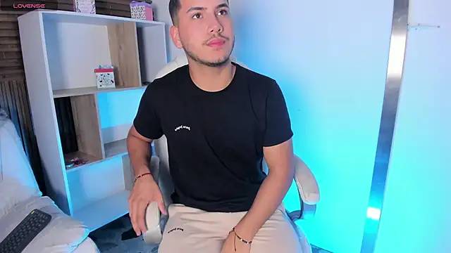 Axel grey  online show from 09.10.25