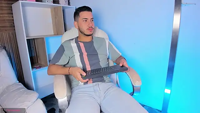 Axel grey  online show from 09.25.25