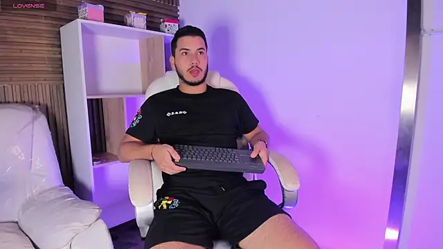 Axel grey  online show from 10.14.25