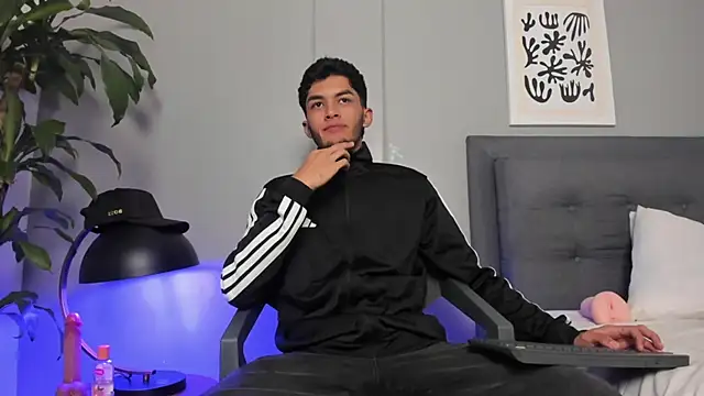 Tylerffoxx online show from 06.19.26