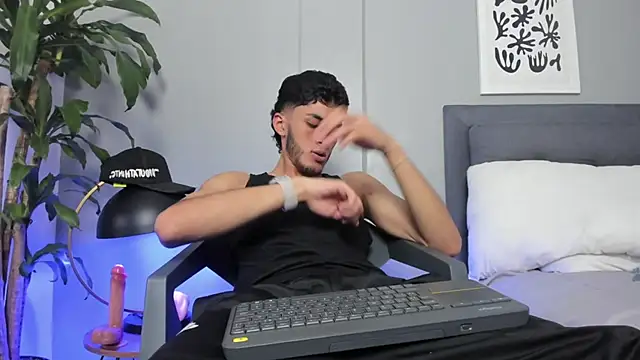Tylerffoxx online show from 06.30.26