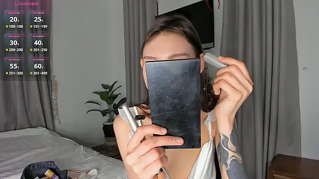 Amy Loveme online show from 12.18.25