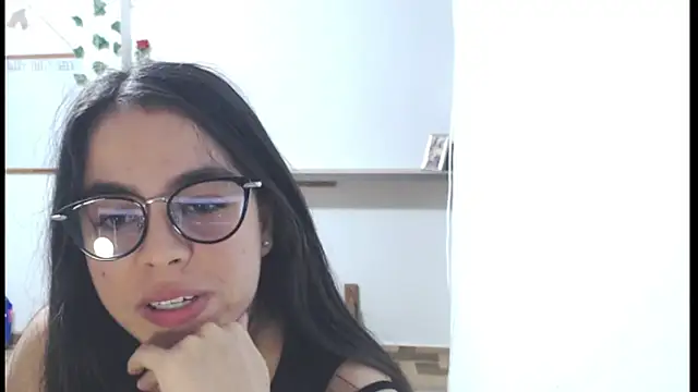 Snapshot of NatashaRose18 chatting on 10.01.25 NatashaRose18 online show from 10.01.25