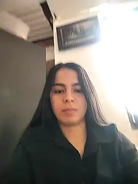 Snapshot of NatashaRose18 chatting on 10.28.25 NatashaRose18 online show from 10.28.25