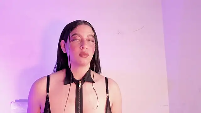 Megan Luxe online show from 05.16.26