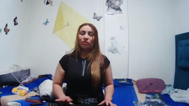Snapshot of AddyStuart_ chatting on 06.24.26 AddyStuart online show from 06.24.26