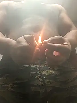 Snapshot of Longthickdick33 chatting on 11.14.25 Longthickdick33 online show from 11.14.25