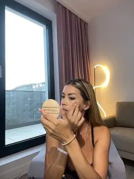  Luxie  online show from 10.21.25