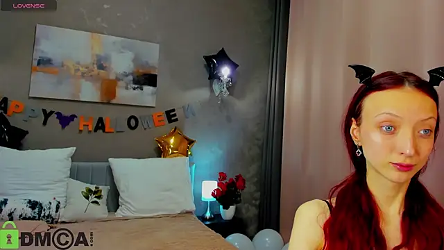 Snapshot of Daria_J chatting on 10.26.25 Daria J online show from 10.26.25