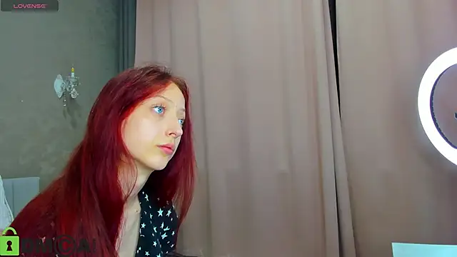 Snapshot of Daria_J chatting on 11.14.25 Daria J online show from 11.14.25