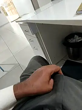 hotboy43339 online show from 03.08.26