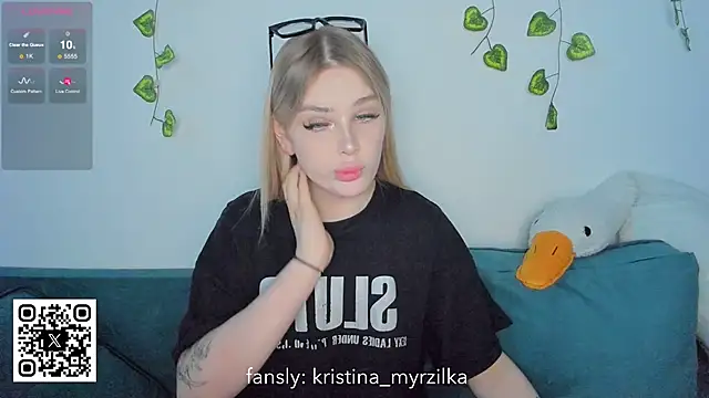 Snapshot of myrzilka chatting on 04.19.26 myrzilka online show from 04.19.26