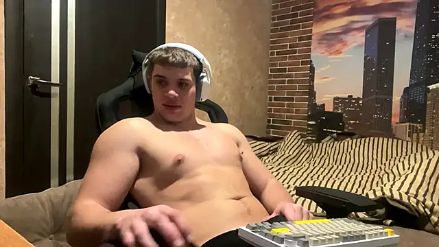 Snapshot of MusclePhantom chatting on 02.08.26 MusclePhantom online show from 02.08.26