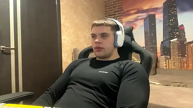 Snapshot of MusclePhantom chatting on 02.16.26 MusclePhantom online show from 02.16.26