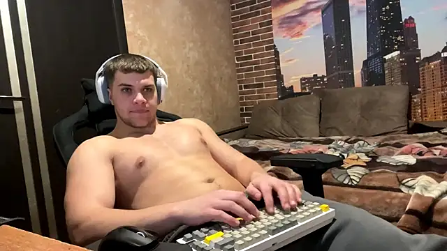 Snapshot of MusclePhantom chatting on 02.23.26 MusclePhantom online show from 02.23.26