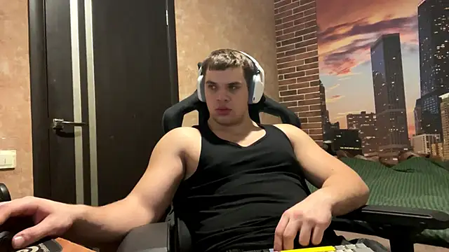 Snapshot of MusclePhantom chatting on 03.06.26 MusclePhantom online show from 03.06.26