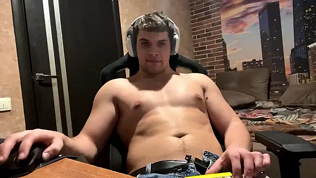 Snapshot of MusclePhantom chatting on 03.08.26 MusclePhantom online show from 03.08.26