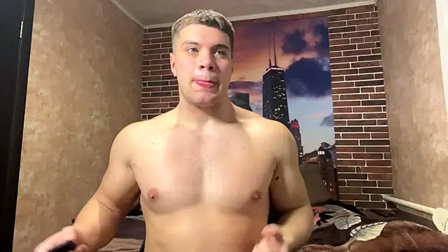 Snapshot of MusclePhantom chatting on 03.22.26 MusclePhantom online show from 03.22.26