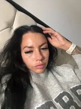 BELLABLACKXUK online show from 10.30.25