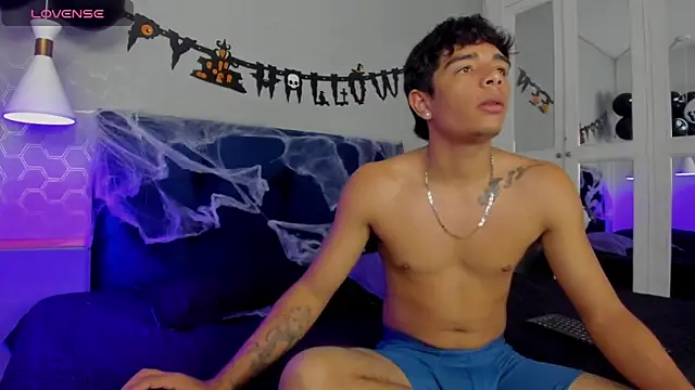 Snapshot of CuteButHarder chatting on 10.15.25 CuteButHarder online show from 10.15.25