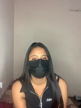 Snapshot of Priya_baby0 chatting on 12.17.25 Priya baby0 online show from 12.17.25