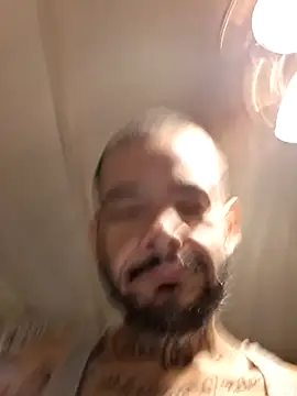 Snapshot of MassedParidae chatting on 02.28.26 MassedParidae online show from 02.28.26