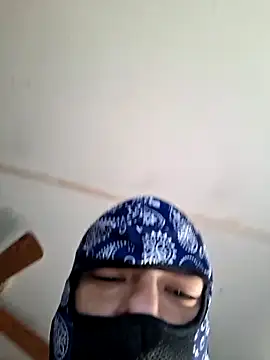 Snapshot of MassedParidae chatting on 03.05.26 MassedParidae online show from 03.05.26