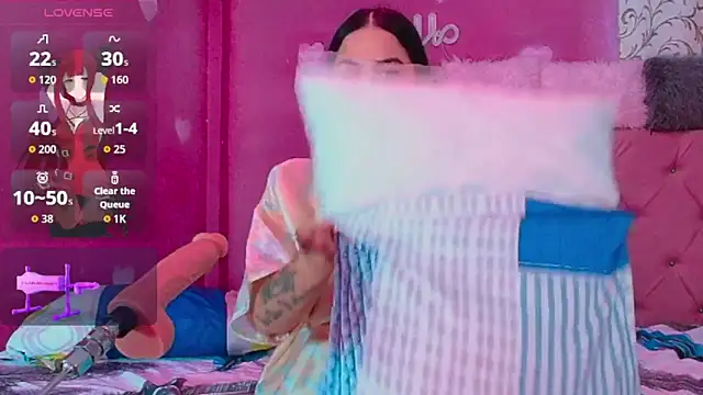 Lali HOtt online show from 11.14.25