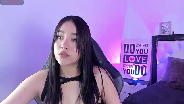 KimGarces online show from 09.11.25