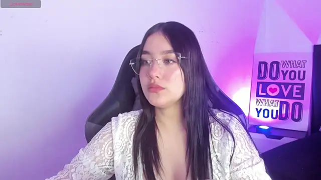 KimGarces online show from 09.14.25