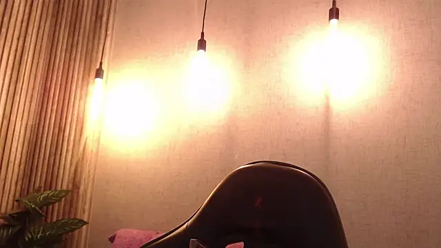 KimGarces online show from 10.05.25