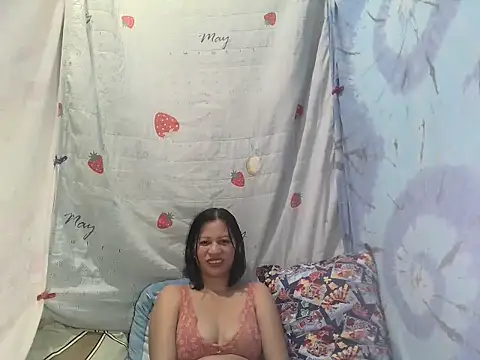 Snapshot of AgnesCutie chatting on 11.13.25 AgnesCutie online show from 11.13.25